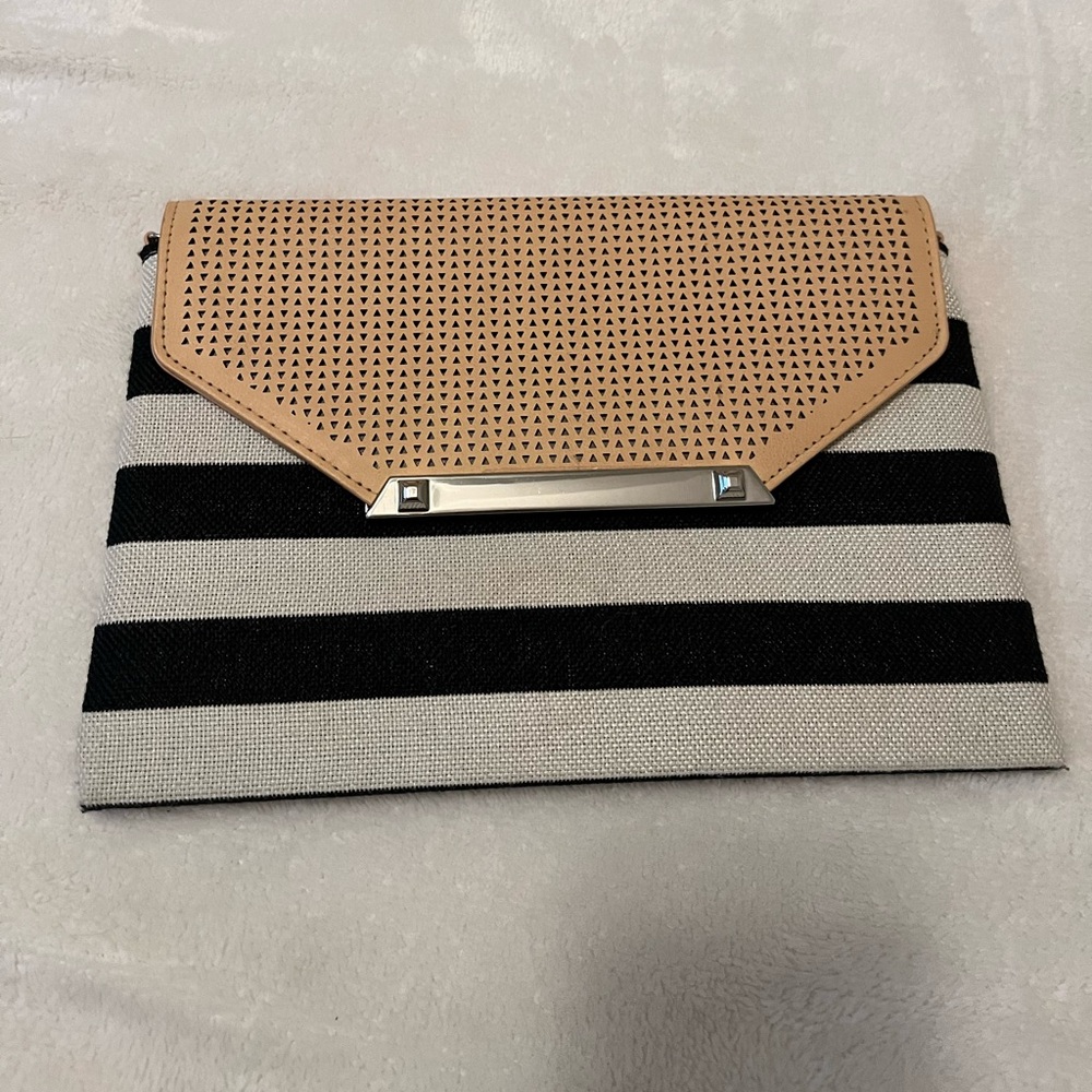 Clutch purse